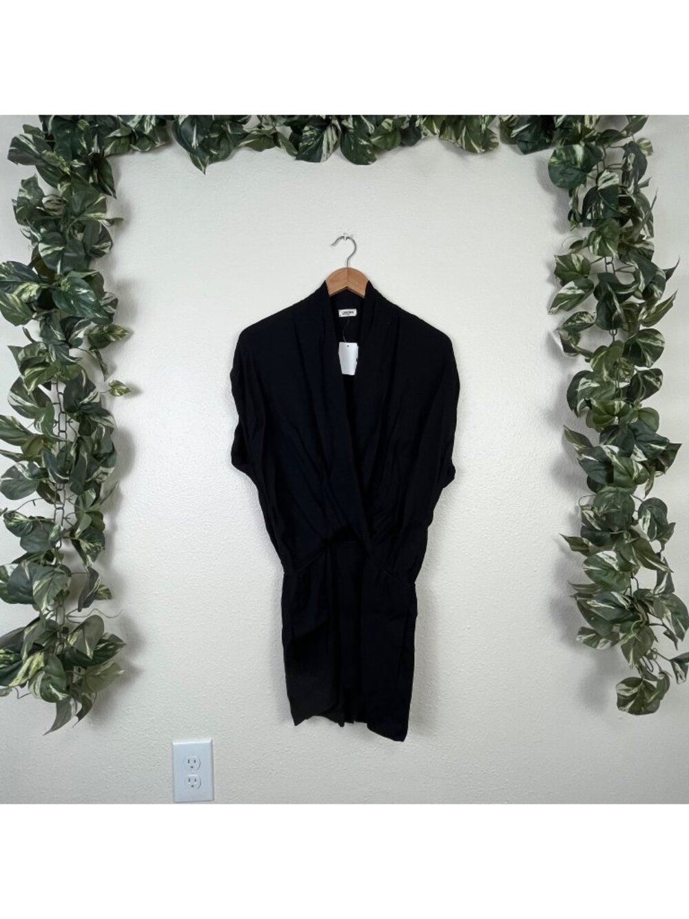 L’AGENCE Crossover Front Short Play Romper Black NWT Women’s Size 2